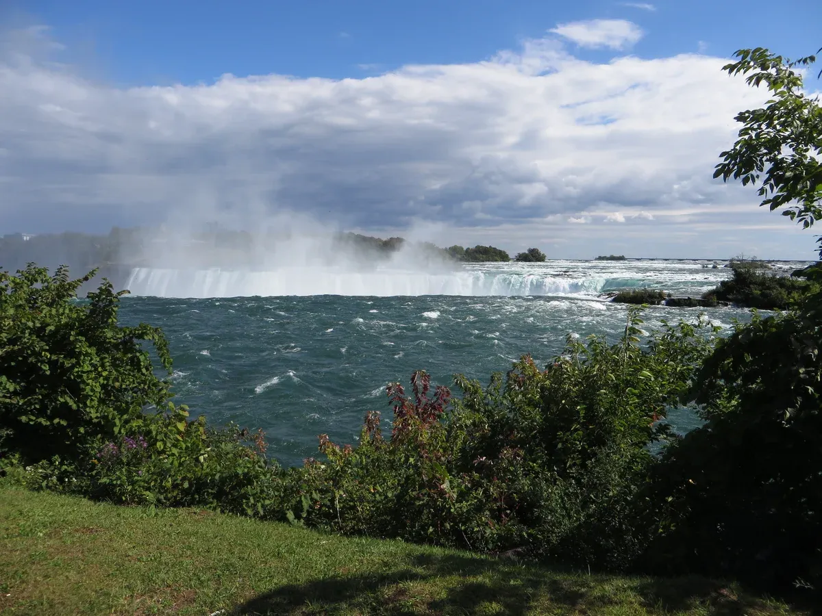Horseshoe Falls seen from Table Rock on the Canadian side on a Niagara Falls tour from NYC, New York
